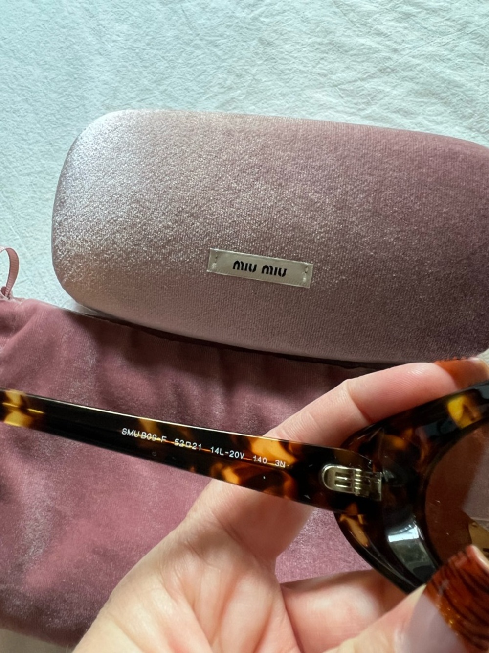 Miu Miu Reverie Sunglasses EUC - Picture 7 of 9